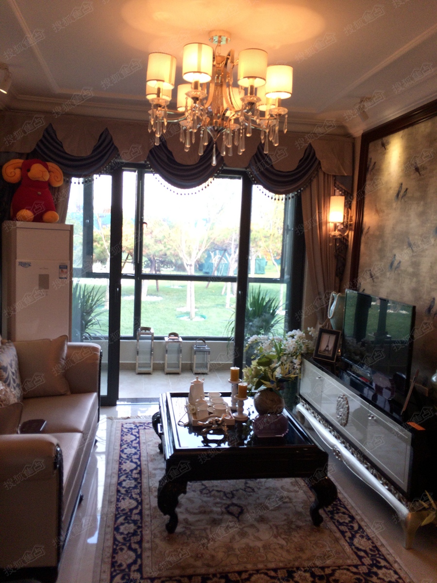 廊坊恒大翡翠华庭C户型样板间图-客厅