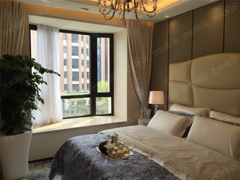复兴珑御241平4房样板间-卧室